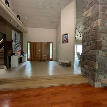 Villa Luxury Dramatic House In Livingston Extérieur photo